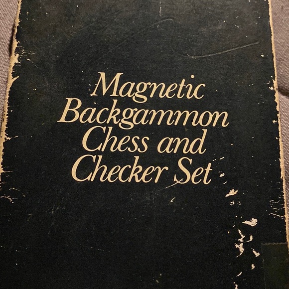 Magnetic Backgammon chess and checker set Singapore airlines - Picture 3 of 3
